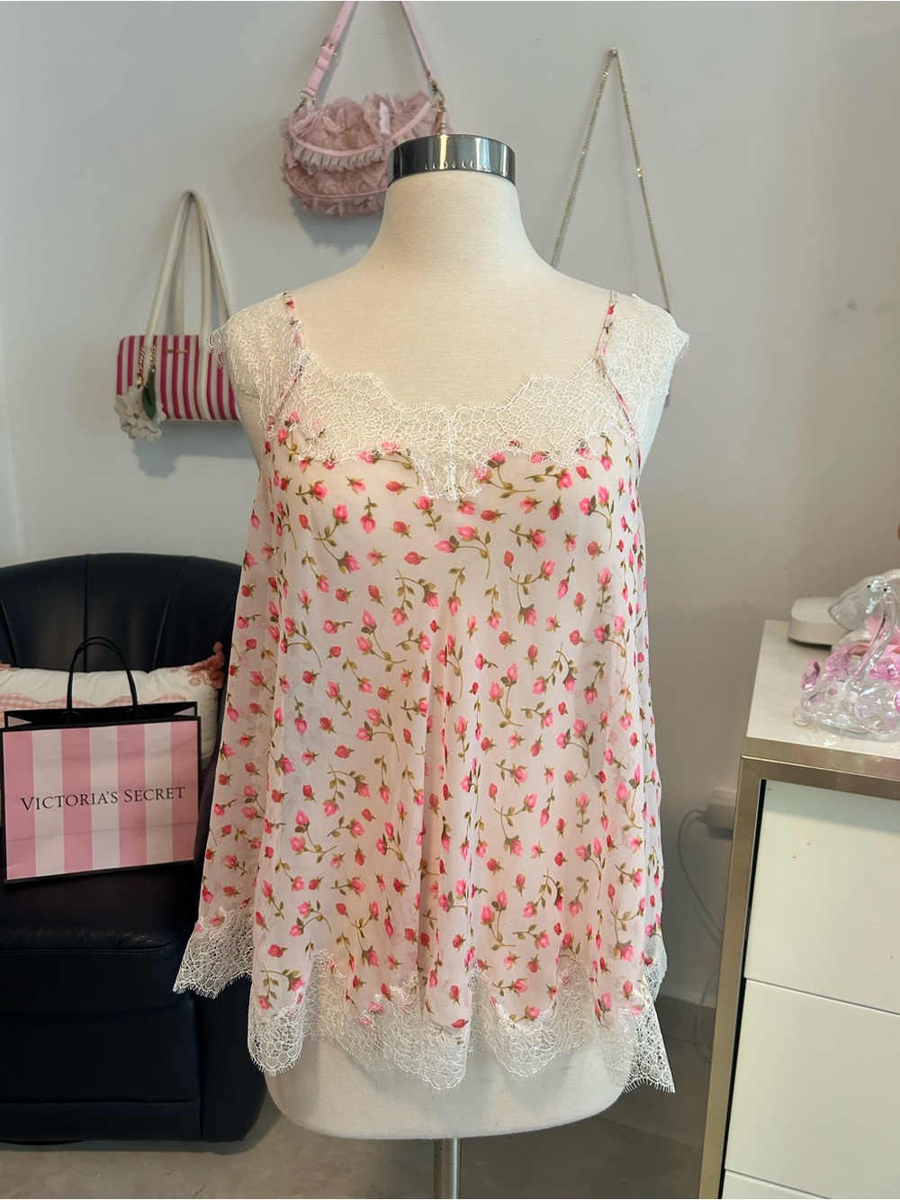 Y2K Victoria's Secret New With Tags Pink Floral Lace Camisole